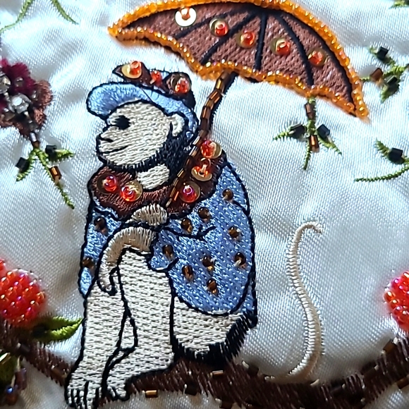 Hand beaded handbag - Picture 6 of 10